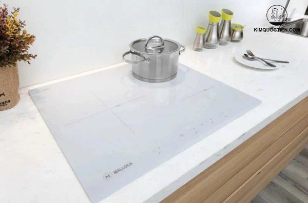 Bếp từ Malloca 3 vùng nấu MI 593 WN