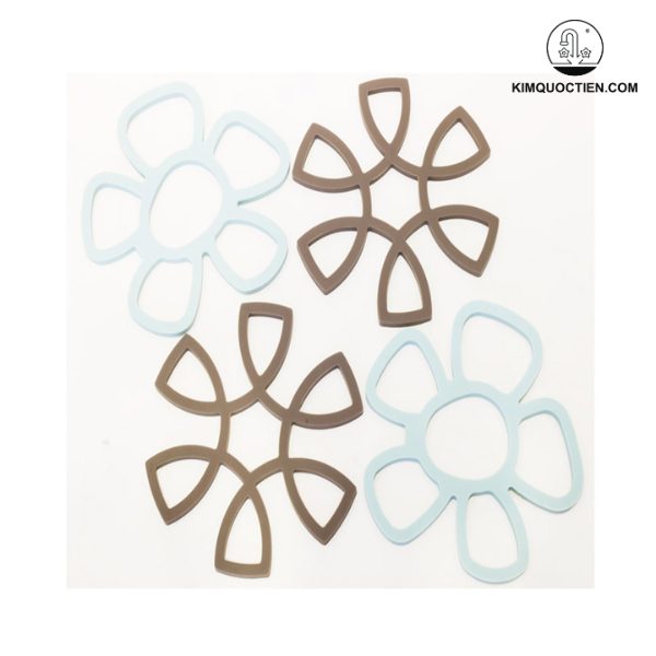 Bộ lót nồi Malloca MST-6667 có bề mặt nhẵn giúp dễ dàng vệ sinh sau khi sử dụng