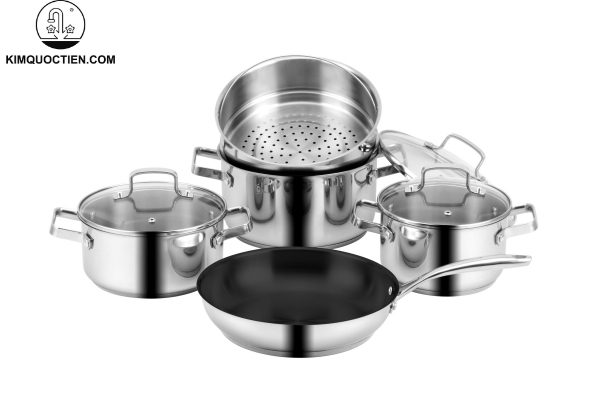 Đáy 3 lớp giúp truyền nhiệt nhanh, đều và giữ nhiệt tốt giúp nấu chín thức ăn nhanh chóng.