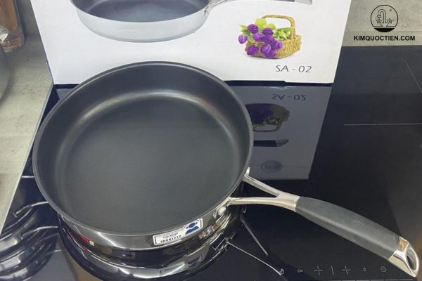 Khả năng truyền nhiệt hiệu quả giúp việc nấu nướng diễn ra nhanh chóng và tiết kiệm nhiên liệu