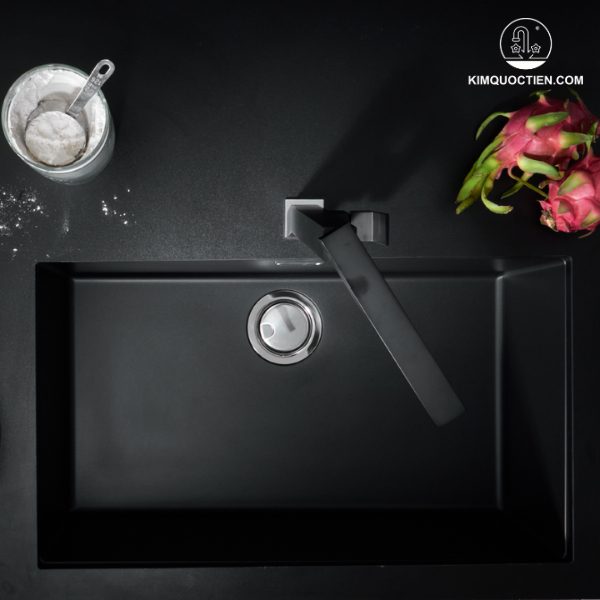 Chậu rửa đá đá Malloca ZEN K-13040 được phủ Nano bạc diệt khuẩn, chống trầy xước và dễ dàng vệ sinh sau khi sử dụng.