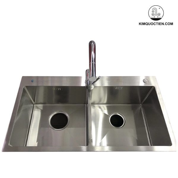 Chậu rửa chén Eurosun EU-8245C với chất liệu inox SU304 dày dặn, công nghệ Satin chống bám bẩn và thiết kế hiện đại, là lựa chọn lý tưởng cho căn bếp sang trọng và tiện nghi.