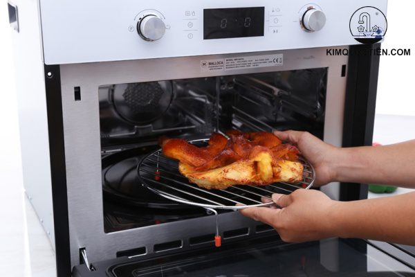 Dung tích lò lớn đáp ứng thực phẩm có kích thước lớn