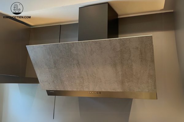 Máy được trang bị điều khiển nút nhấn trực quan để người dùng dễ dàng tùy chọn 3 tốc độ hút hoặc 1 chế độ tăng cường