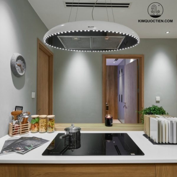 Thiết kế dạng hình elipse treo đảo độc lập vừa có tác dụng khử mùi cho không gian lớn, vừa là vật dụng trang trí hoàn hảo cho căn bếp