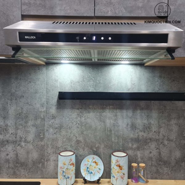 Chất liệu Inox và kính cường lực cao cấp không chỉ mang đến vẻ đẹp hiện đại mà còn đảm bảo độ bền bỉ, an toàn và vệ sinh