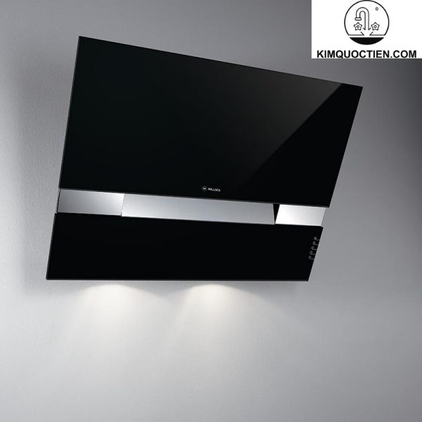 Kiểu dáng vát kính đen cao cấp của Malloca KITE BLACK-K200B tạo điểm nhấn ấn tượng cho không gian bếp.