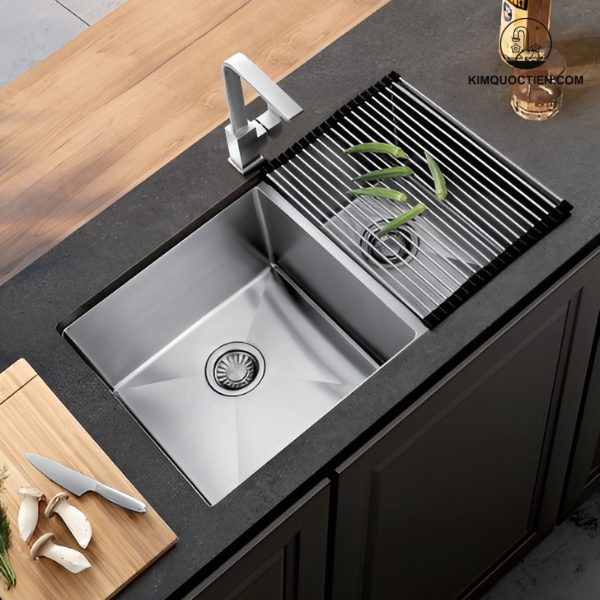 Chậu rửa chén Bello BL-C500 2 hộc được làm từ chất liệu inox SUS304 bền bỉ và an toàn