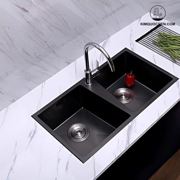 Chất liệu inox 304 cao cấp giúp cho chậu rửa chén Bello BL-C570 2 hộc màu đen bền bỉ, chống va đập tốt và an toàn khi sử dụng