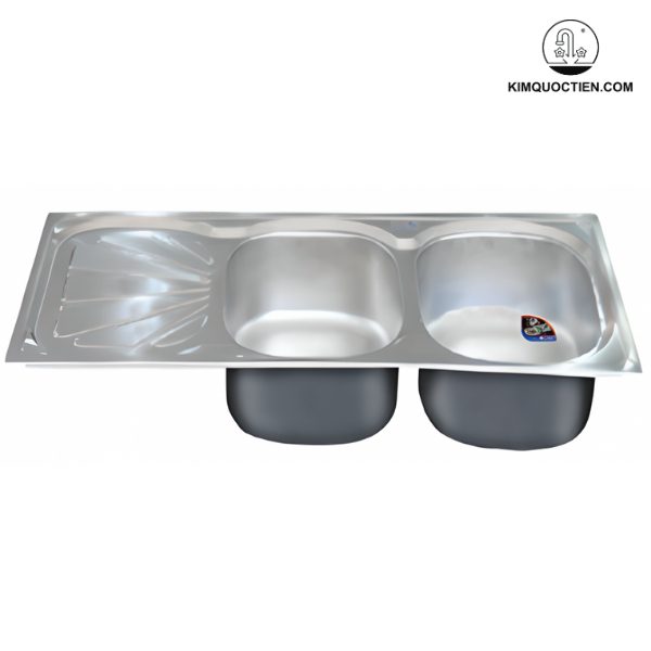 Chậu rửa chén Đại Thành ĐA3 2 hộc 1 bàn với thiết kế hiện đại, chất liệu inox siêu bền, lớp sơn chống ồn, hố chậu sâu và công nghệ dập liền khối, mang đến vẻ đẹp tinh tế, độ bền vượt trội và không gian bếp yên tĩnh cho người sử dụng.