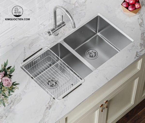 Vòi Rửa Chén KONOX Trim-Water Chrome 3 Đường Nước sở hữu vẻ ngoài trang nhã, hiện đại