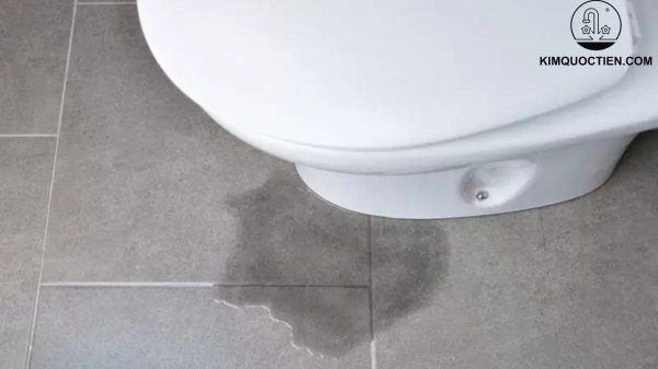 bồn cầu inax bị rỉ nước