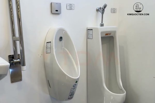 So sánh thiết bị vệ sinh cotto và inax