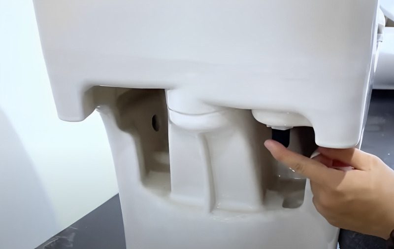 Bồn cầu không bơm nước