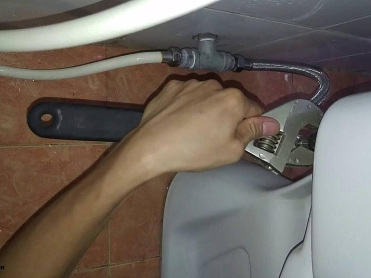 Bồn cầu không bơm nước