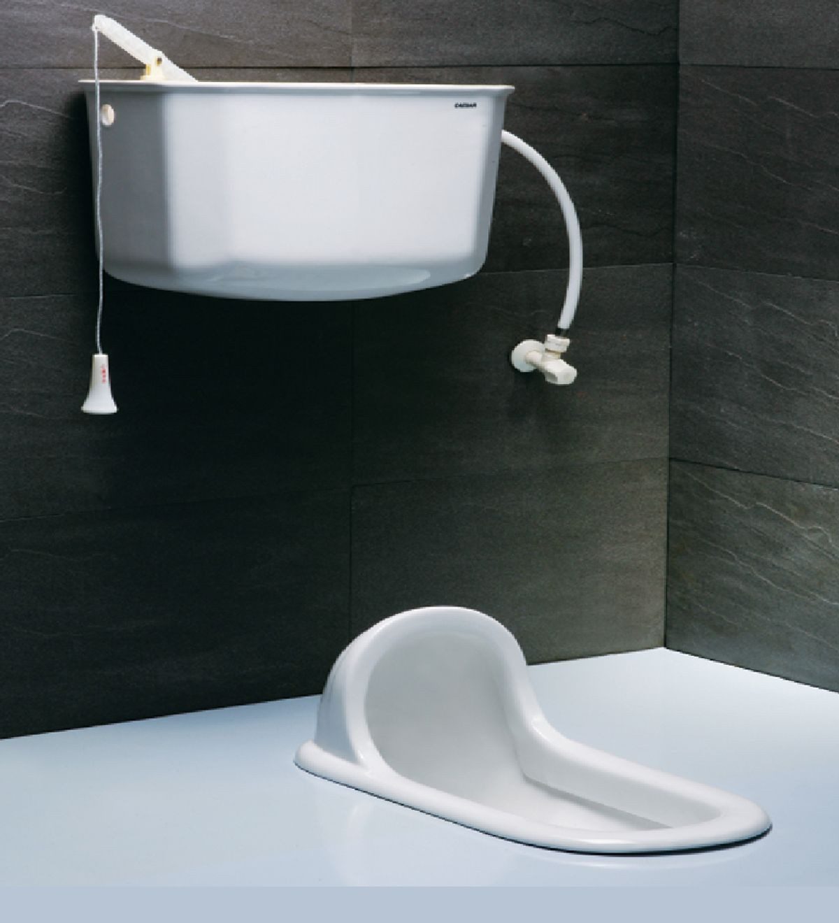 Giá bồn cầu ngồi xổm