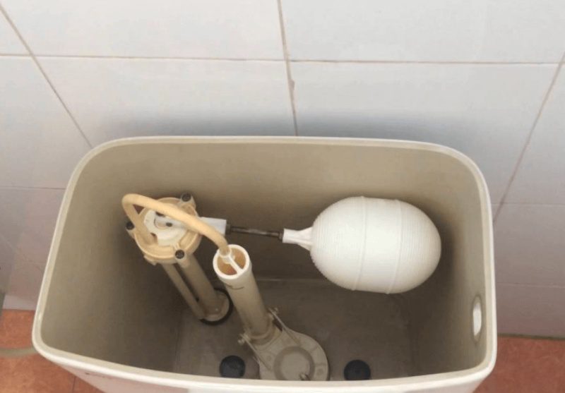 phao bồn cầu không ngắt nước