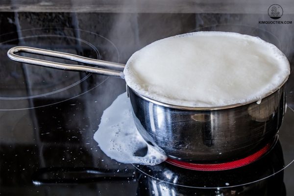 bếp từ lên nguồn rồi tắt