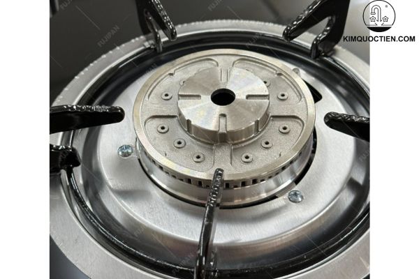 Mâm chia lửa và ống điếu cần được đặt khớp với nhau và vệ sinh sạch sẽ để đảm bảo hoạt động ổn định