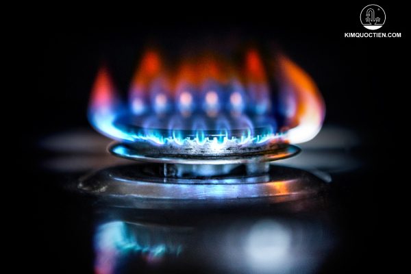 bếp ga lên khói đen