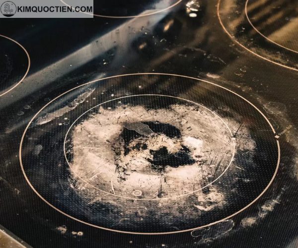 bếp hồng ngoại bị nứt mặt kính có sao không