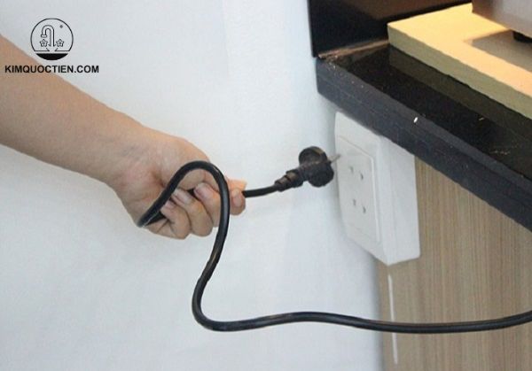 bếp hồng ngoại lỗi e4