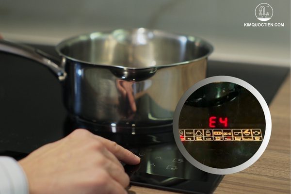 bếp từ báo lỗi e4