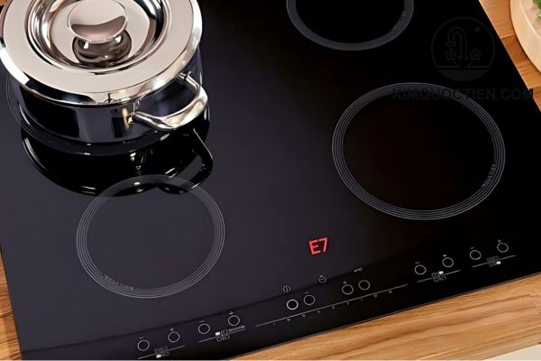 bếp từ báo lỗi e7