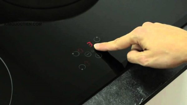 bảng điều khiển bếp từ
