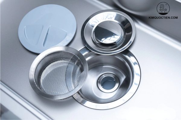 Lòng chậu sâu tăng dung tích chứa, hạn chế tình trạng bắn nước ra ngoài