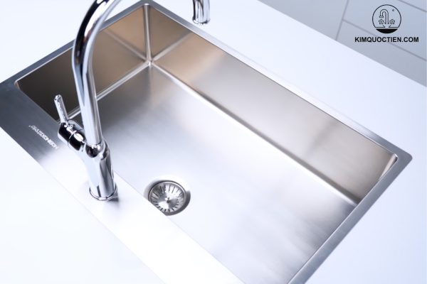 Thiết kế một hố với đường nét mềm mại, thanh lịch, phù hợp với nhiều phong cách bếp khác nhau