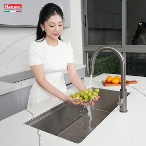 Vòi rửa bát dây rút Venice Gun Metal