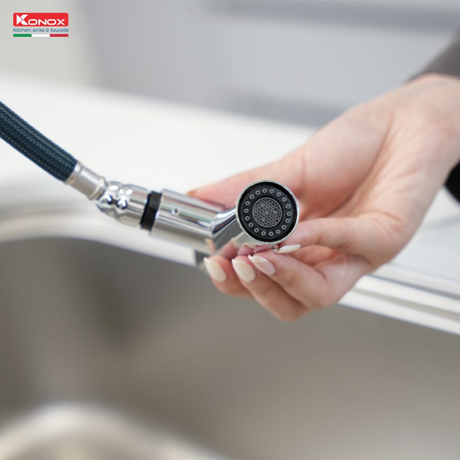 Vòi rửa bát dây rút Volta Chrome