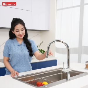 Vòi rửa bát dây rút Reno