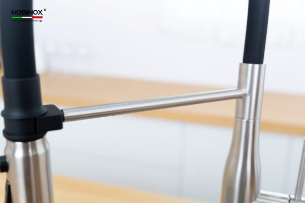 Vòi rửa chén NOBINOX ALTO NX550 ống mềm nóng lạnh