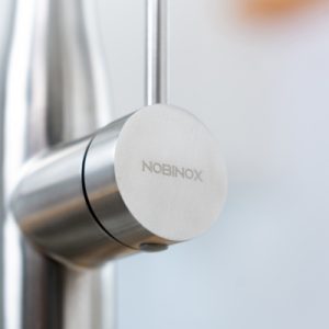 Vòi rửa chén NOBINOX ALTO NX550 ống mềm nóng lạnh