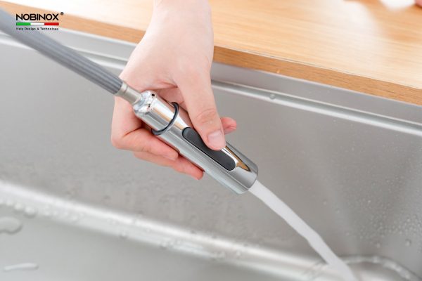 Vòi rửa chén NOBINOX AQUA NX660 dây rút nóng lạnh