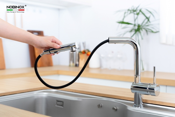 Vòi rửa chén NOBINOX BIANCO NX600 dây rút nóng lạnh