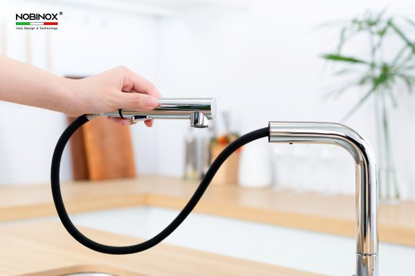 Vòi rửa chén NOBINOX BIANCO NX600 dây rút nóng lạnh