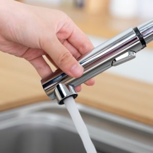 Vòi rửa chén NOBINOX BIANCO NX600 dây rút nóng lạnh