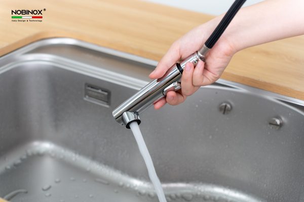 Vòi rửa chén NOBINOX BIANCO NX600 dây rút nóng lạnh