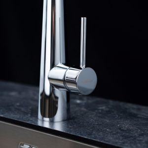 Vòi rửa chén NOBINOX LOTUS 640 dây rút nóng lạnh