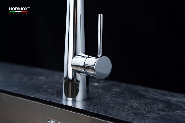 Vòi rửa chén NOBINOX LOTUS 640 dây rút nóng lạnh